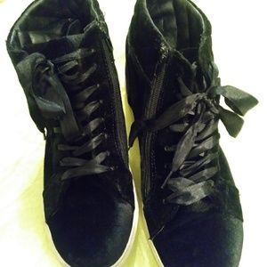 Steve Madden Velvet High Top Sneakers